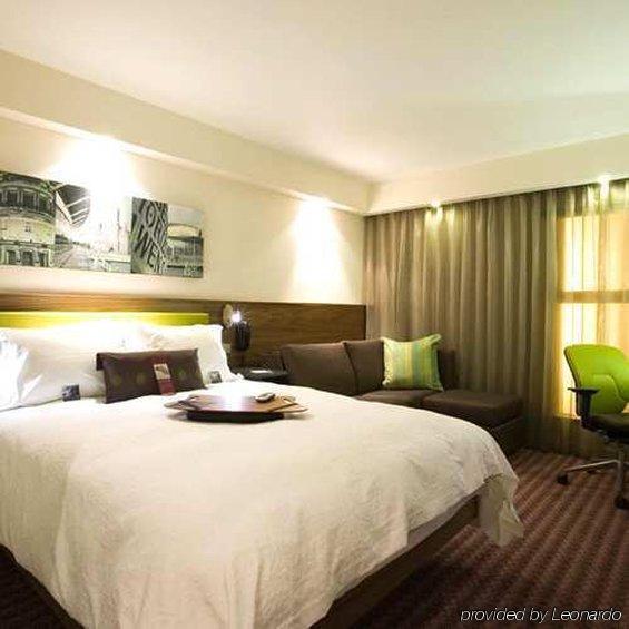 מלון Hampton By Hilton קורבי חדר תמונה